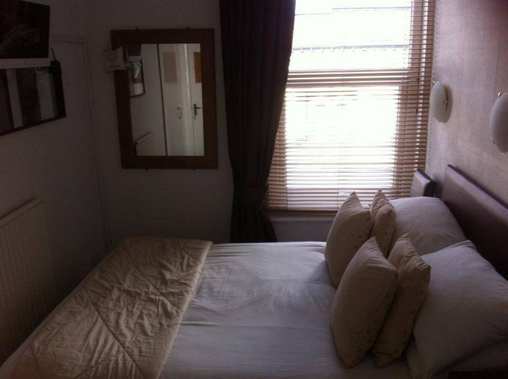 ホテル The Fylde ブラックプール エクステリア 写真