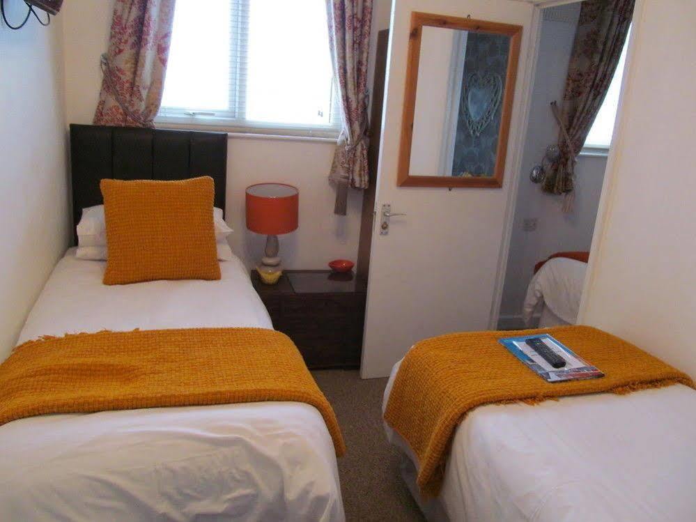ホテル The Fylde ブラックプール エクステリア 写真